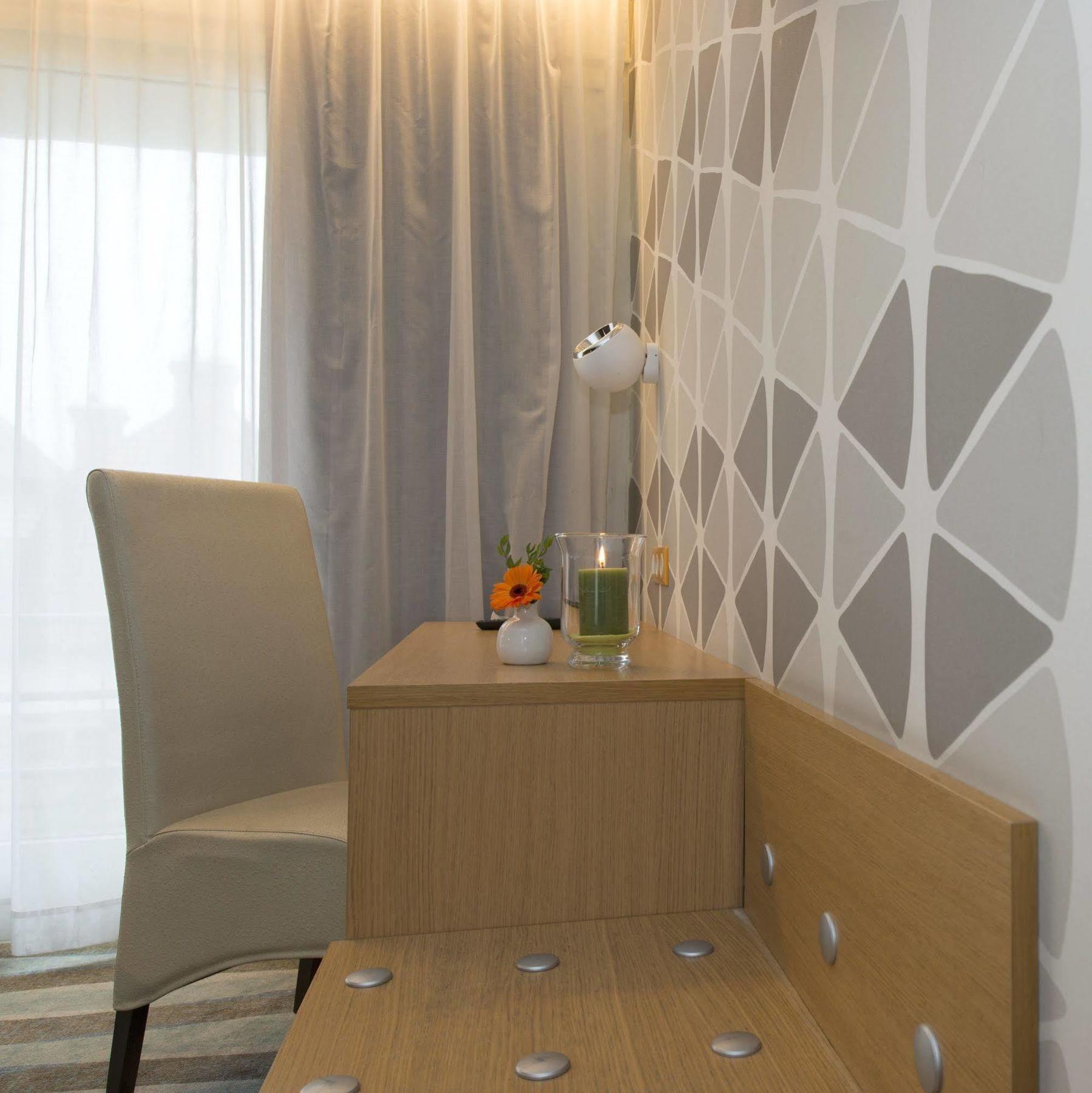 Hotel Maxim De Panne Bagian luar foto