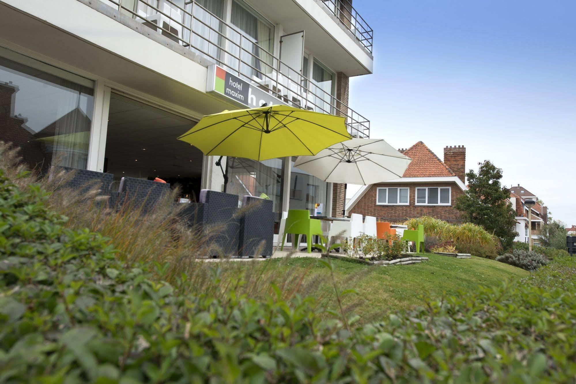 Hotel Maxim De Panne Bagian luar foto