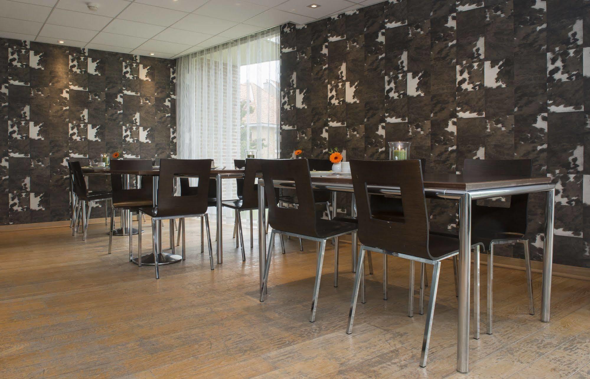 Hotel Maxim De Panne Bagian luar foto